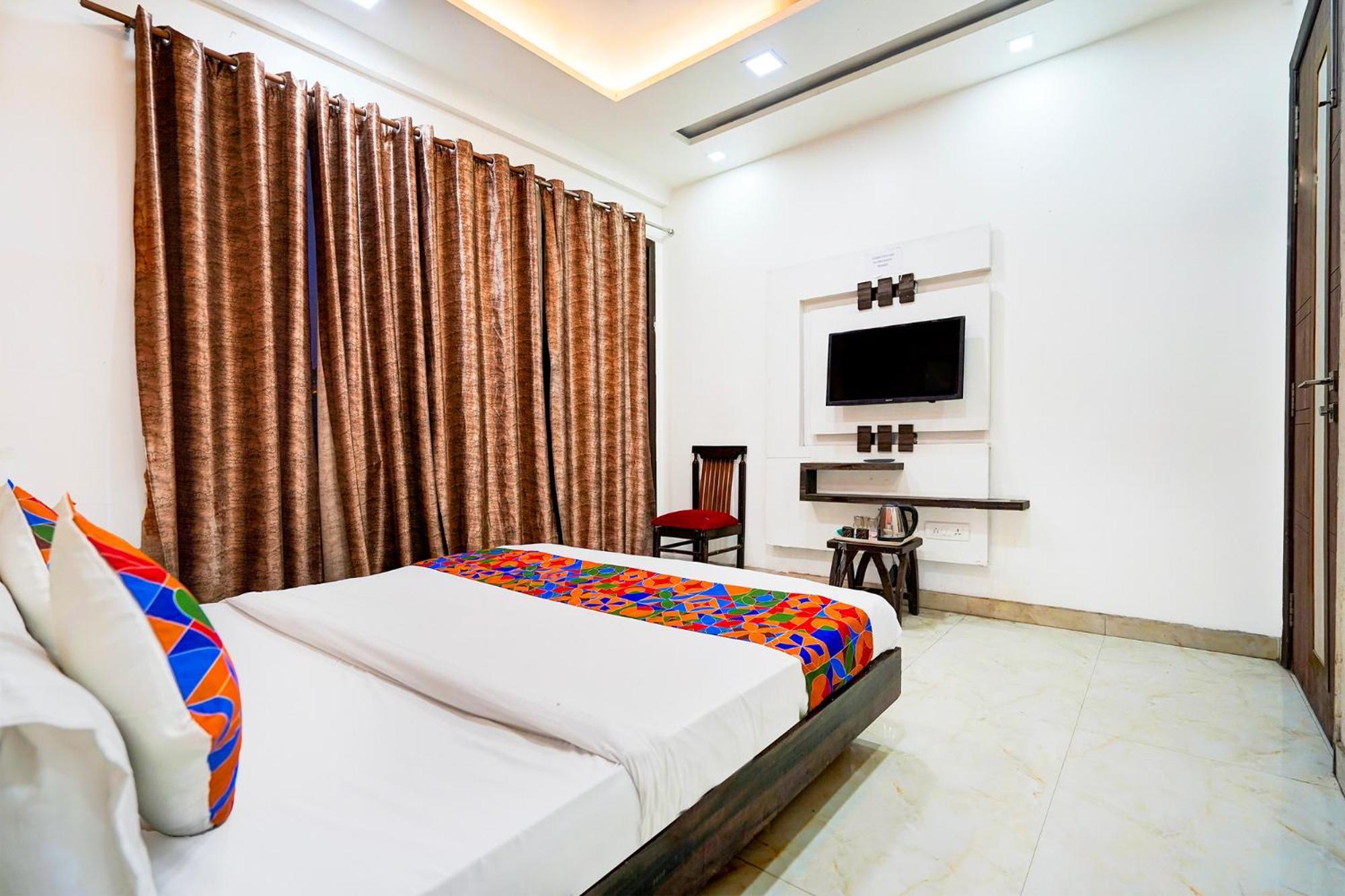 Fabhotel Season Grand Delhi  Exterior photo